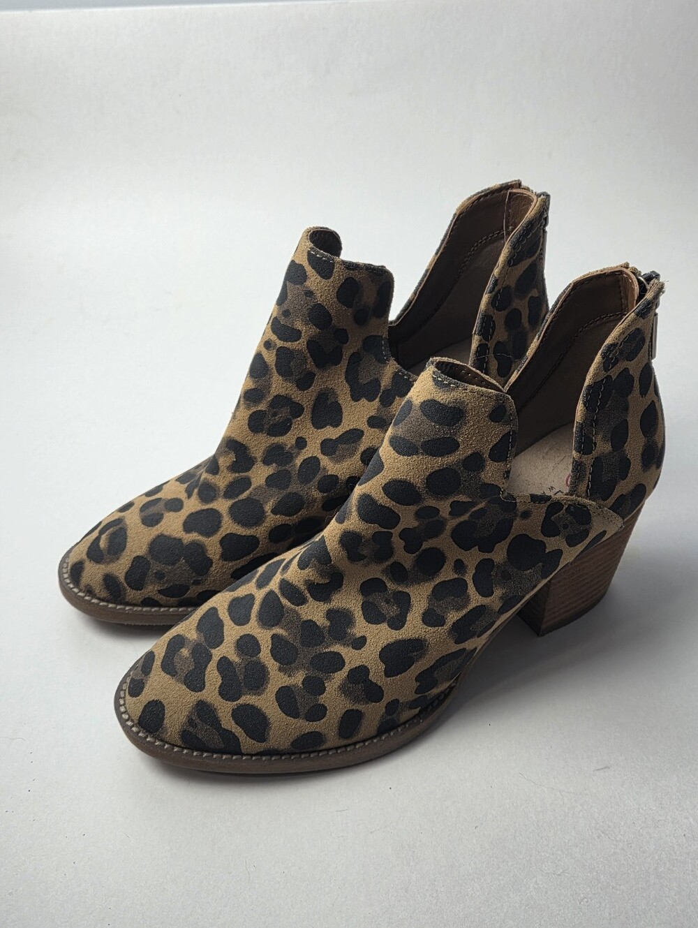 Blondo Neda Waterproof Leopard Print Booties Size 8M NWOT